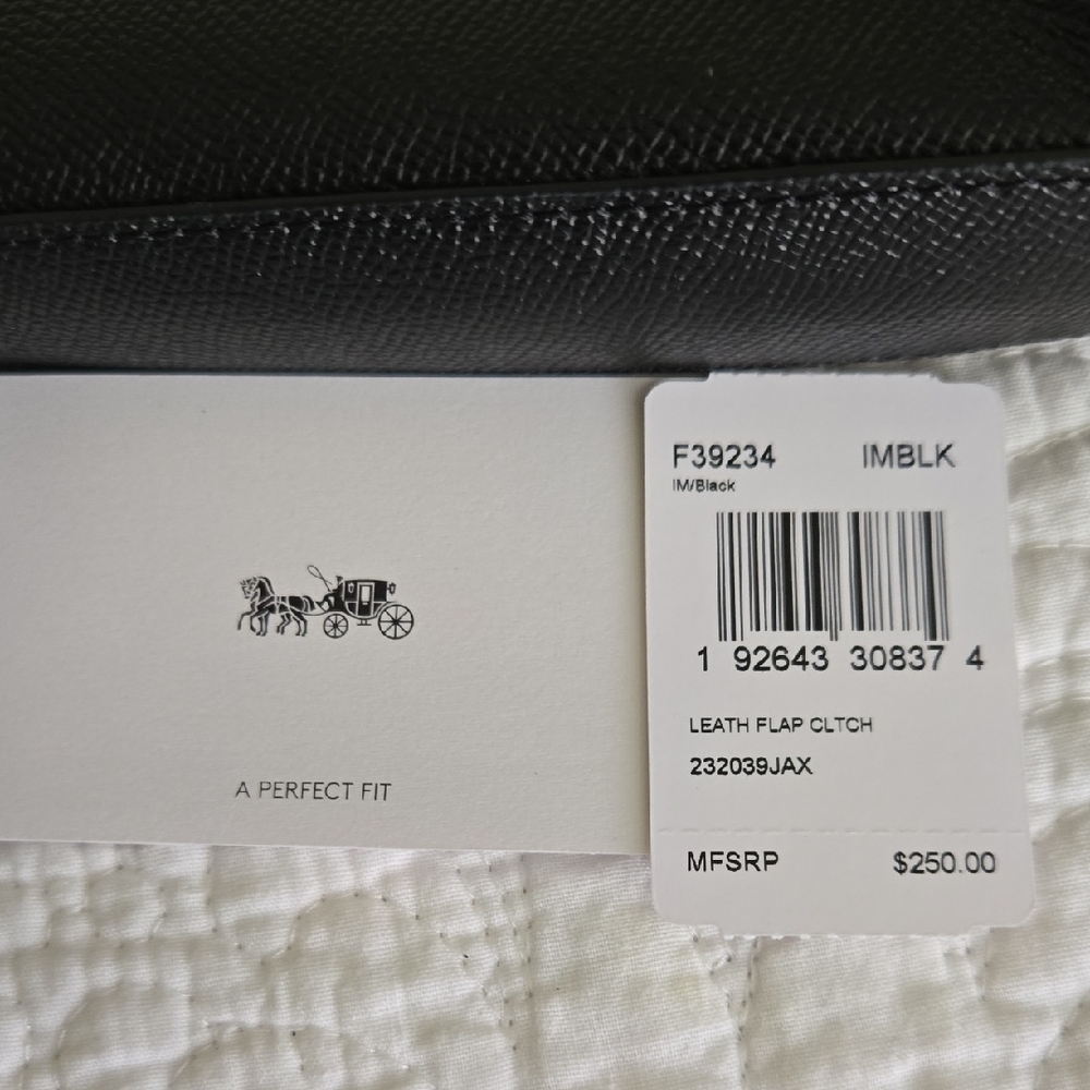 Coach Elegant Black Wristlet Clutch - Picture 3 of 10